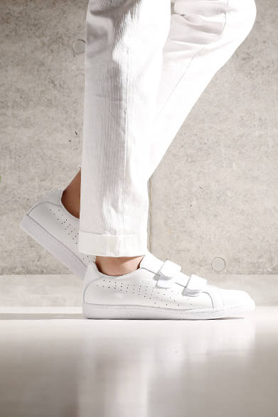 Men's sizes 25.5-28, 29cm available at EDIFICE