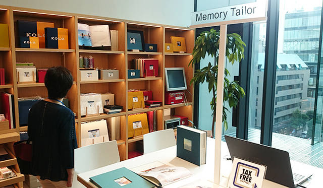 銀座・伊東屋 新本店ビル6F：思い出（写真）を楽しむためのMemory Tailorスペースを設けた