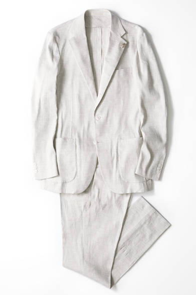 3B jacket ¥54,000, slim pants ¥23,760