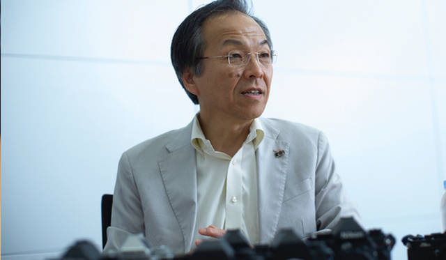 Tetsuro Goto, Nikon Fellow, Head of the Goto Laboratory, Imaging Company. As an engineer, he has been in charge of Nikon's flagship professional cameras for over 30 years. In 2009, he established the laboratory to research new technologies, and announced the "Df" as its first product.