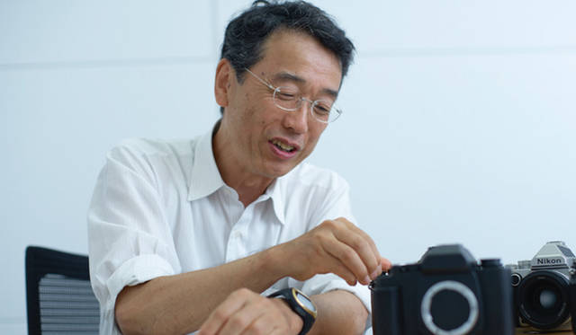 Koshiro Miura, Nikon Fellow, Imaging Business Unit, Goto Laboratory, and Chief Researcher, Marketing Section, First Marketing Department. He has been in charge of the development of the "Df" since its inception. He reportedly sketched designs by hand and created mock-ups himself.