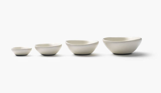 <strong>nendo｜ネンド</strong><br />「cs003（薩摩焼）」