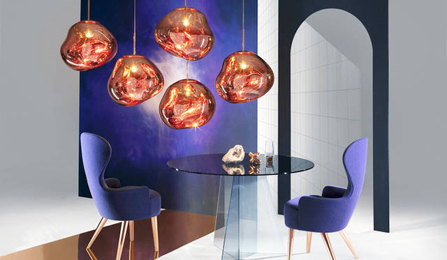 「Wing back chair（ウィングバックチェア）」は105万円〜、「Melt copper light（メルトカッパーライト）」は15万円〜