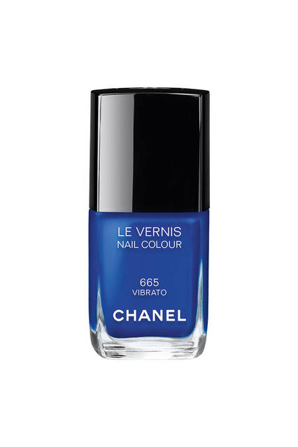 <strong>CHANEL｜シャネル</strong><br />「Blue Rhythm de Chanel（ブルー リズム ドゥ シャネル）」　ネイルエナメル「ヴェルニ #665 ヴィブラート」（新色）3240円