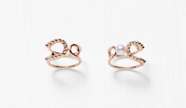 PINS Ring 左：16万7400円　右：14万5800円