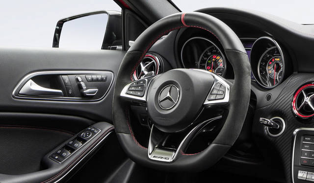Mercedes-AMG A45 4MATIC｜メルセデスAMG A45 4マチック