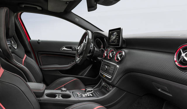 Mercedes-AMG A45 4MATIC｜メルセデスAMG A45 4マチック