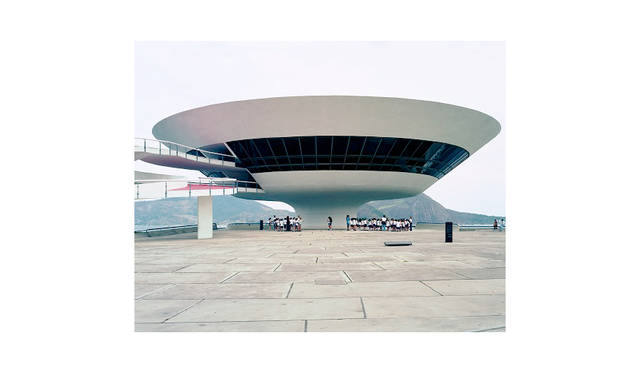 Oscar Niemeyer, Niteroi Contemporary Art Museum. Photo: Takashi Homma, 2002