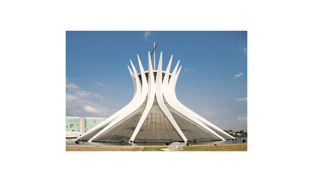 Oscar Niemeyer, Brasília Cathedral. Photo: Leonardo Finotti