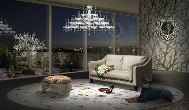ソファ「La Scena（ラ・シェーナ）002」（サイズ：W176×D86×H83×SH42cm、素材：イタリアンレザー）30万2400円、ライティング「Candle Chandelier」、ミラー「Spirograph Mirror」、ランプ（テラス）「花鳥風月」、チェア（テラス）「Baroque Chair」（TOYO KITCHEN STYLE）、スツール「Merida Pouf」（BOKJA）、カーペット「Garden of Eden」（moooi）（※近日発売予定）、ウォールデコ「Coralino Cream」（SICIS）