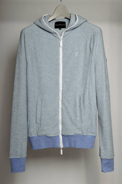 <strong>Dartin Bonaparto｜ダルタンボナパルト</strong><br />パイルパーカ（ライトブルー） 5万2920円