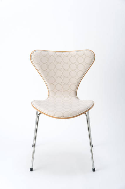 <strong>REPUBLIC OF FRITZ HANSEN STORE｜リパブリック オブ フリッツ ハンセン ストア</strong><br />「セブンチェア in dop」（Series7™）　フロントパディング ピンクベージュ