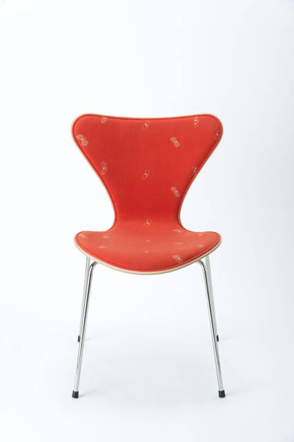 <strong>REPUBLIC OF FRITZ HANSEN STORE｜リパブリック オブ フリッツ ハンセン ストア</strong><br />「セブンチェア in dop」（Series7™）　フロントパディング オレンジ