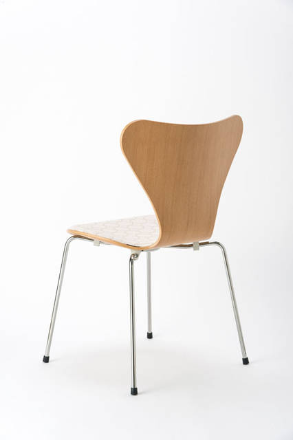 <strong>REPUBLIC OF FRITZ HANSEN STORE｜リパブリック オブ フリッツ ハンセン ストア</strong><br />「セブンチェア in dop」（Series7™）　