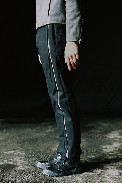 <strong>MN LAST</strong><br /><strong>2015-16 Fall/Winter Collection</strong> Leather Jacket ¥65,880, Pants ¥35,640