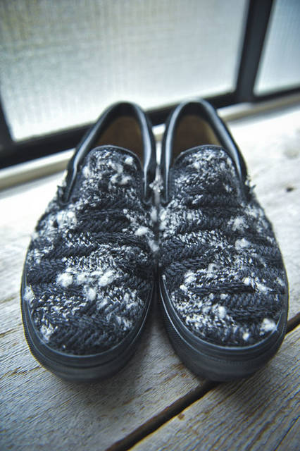 <strong>SLOWGUN</strong><br />"VANS x SLOWGUN HAUTE COUTURE SLIP-ON" Checkerboard motif reproduced with wool fabric for haute couture from Italy's Gandini (BLACK x WHITE) ¥29,700