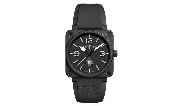 <strong>BR01 10thアニバーサリー</strong><br />ケース｜ブラックセラミック<br />サイズ｜縦横46mm<br />ムーブメント｜自動巻き（Cal.302）<br />ストラップ｜ブラックラバー（ブラックキャンバスストラップ付属）<br />防水｜100ｍ<br />限定数｜500本<br />発売時期｜2015年6～7月予定<br />予価｜65万8800円<br />