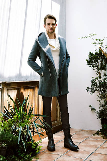 <strong>junhashimoto</strong><br /><strong>2015-16 Autumn/Winter Collection</strong> Coat ¥118,800