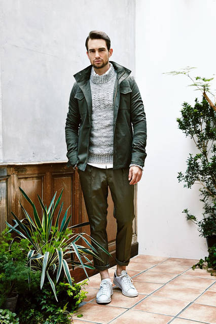 <strong>junhashimoto</strong><br /><strong>2015-16 Autumn/Winter Collection</strong> Outerwear ¥75,600, Pants ¥28,080
