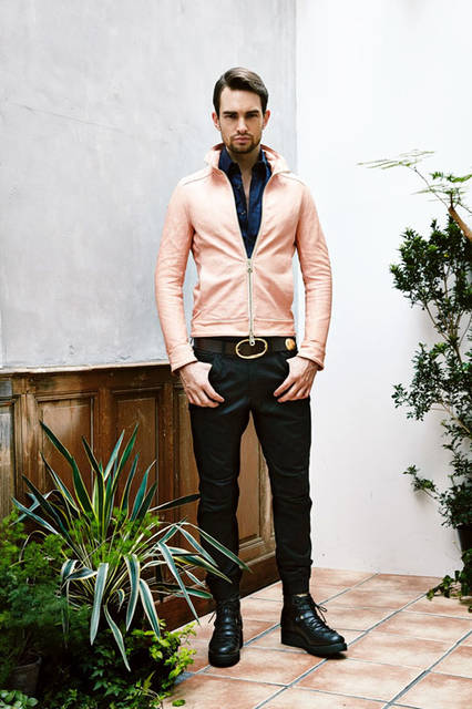 <strong>junhashimoto</strong><br /><strong>2015-16 Autumn/Winter Collection</strong> Leather Blouson ¥162,000