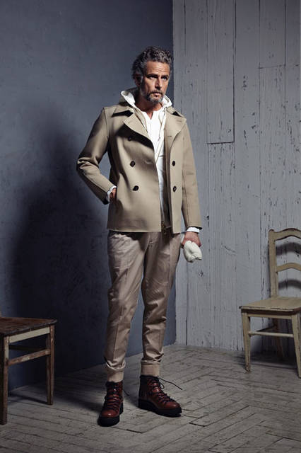 <strong>junhashimoto</strong><br /><strong>2015-16 Autumn/Winter Collection</strong> Coat ¥95,040