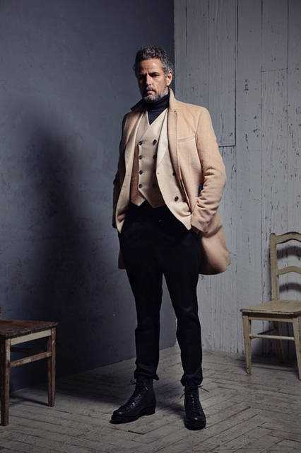 <strong>junhashimoto</strong><br /><strong>2015-16 Autumn/Winter Collection</strong> Coat ¥91,800