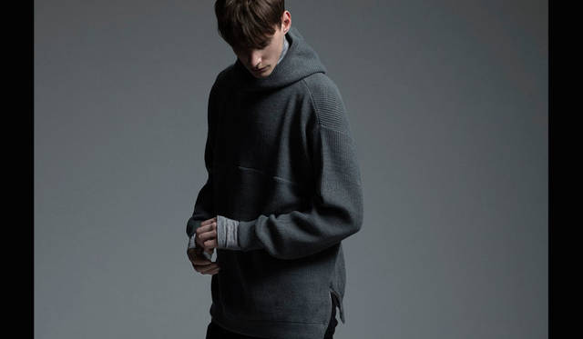 <strong>REVISED</strong><br /><strong>2015-16 Fall/Winter Collection</strong> Knit hoodie ¥47,520