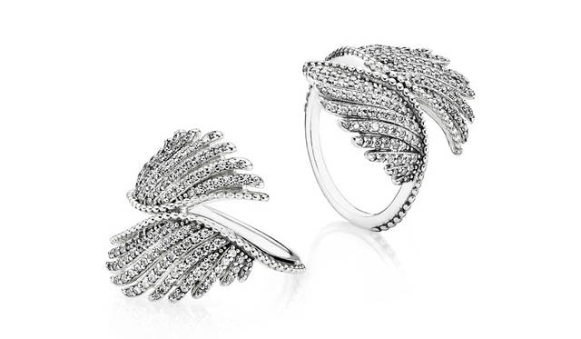 <strong>PANDORA | Pandora</strong><br />"PANDORA Autumn collection 2015" Ring "Phoenix feather silver ring with clear cubic zirconia" ¥17,280