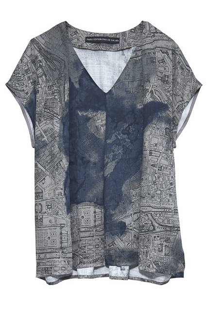 <strong>pas de calais</strong><br />2015-16 Autumn/Winter Collection "Paris Edition Collection" Rayon Satin Paris Map Print Blouse (Charcoal)