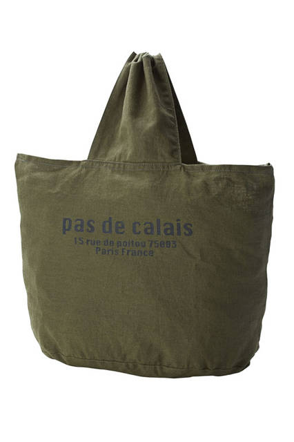 <strong>pas de calais</strong><br />2015-16 Autumn/Winter Collection "Paris Edition Collection" Paris Store Address 2-Way Bag (Khaki)
