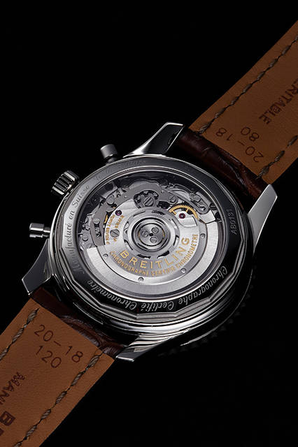 <strong>MONTBRILLANT 01 LIMITED TAKASHIMAYA SPECIAL EDITION</strong><br />Case | 18K Red Gold<br />Diameter | 40mm<br />Movement | Self-winding (Cal.01)<br />Functions | Chronograph (12-hour totalizer, 30-minute totalizer), date display, rotating slide rule operated by bidirectional bezel<br />Strap | Crocodile strap<br />Water resistance | 3 bar<br />Limited edition | 12 pieces<br />Price | ¥3,218,400