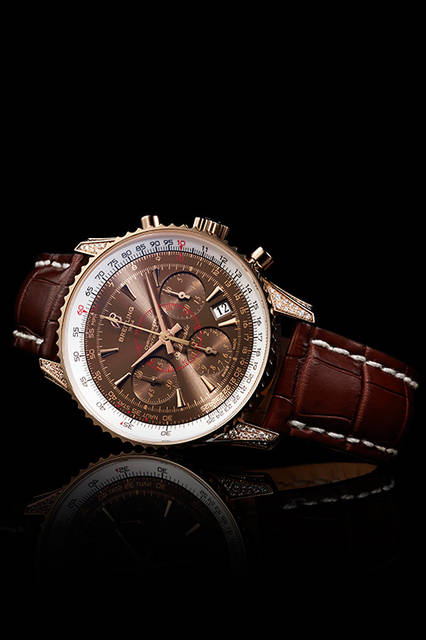 <strong>MONTBRILLANT 01 LIMITED TAKASHIMAYA SPECIAL EDITION</strong><br />Case | 18K Red Gold<br />Diameter | 40mm<br />Movement | Self-winding (Cal.01)<br />Functions | Chronograph (12-hour totalizer, 30-minute totalizer), date display, rotating slide rule operated by bidirectional bezel<br />Strap | Crocodile strap<br />Water resistance | 3 bar<br />Limited edition | 2 pieces<br />Price | ¥3,218,400