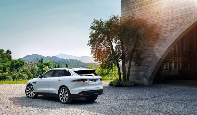 Jaguar F-Pace Portfolio