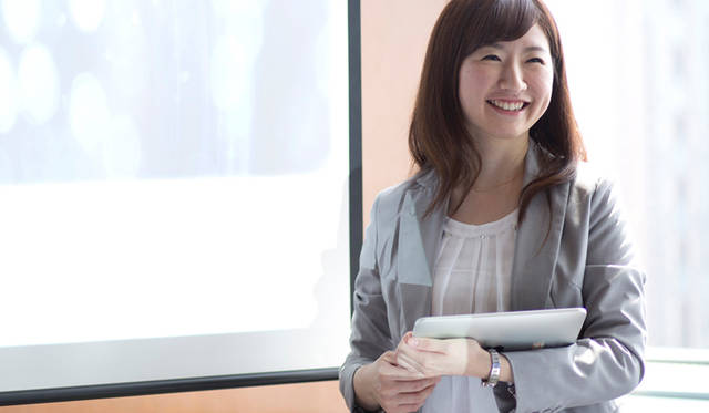 Guided by female product development staff, this seminar delves into the real causes of dryness and proper hydration from a woman's perspective. Expect to discover insights that truly address your concerns.