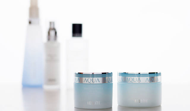 ACSEINE offers a wide range of products, from gentle, low-irritation options suitable for sensitive skin to formulations that actively address modern skin concerns. At its core is a commitment to gentleness. For skin that reacts sensitively to even minor changes in condition, trustworthy cosmetics are an invaluable source of reassurance.