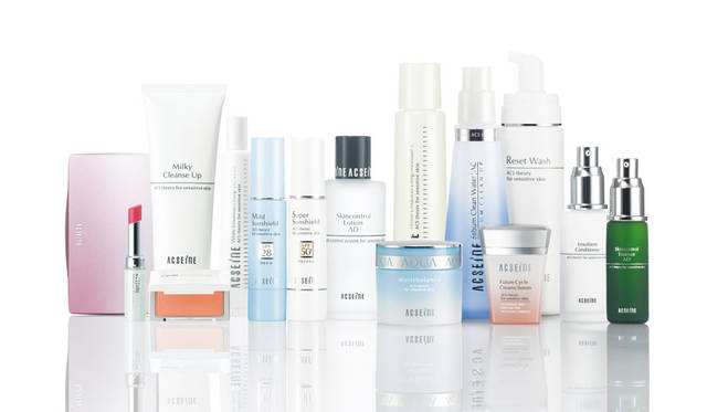 <strong>What is ACSEINE?</strong><br />ACSEINE's history began in the 1970s with joint research involving dermatologists to prevent recurrent allergic reactions to cosmetics. Based on the theory of pursuing, removing, and preventing the recurrence of causative agents—the three letters ACS (Allergen Control System)—the brand focuses on low-irritation formulations grounded in dermatological science and high-performance products that deliver visible results. For over 40 years, ACSEINE has supported the pursuit of healthy, beautiful skin while adapting to diverse environmental changes.