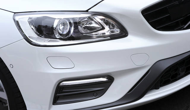 Volvo V40 D4