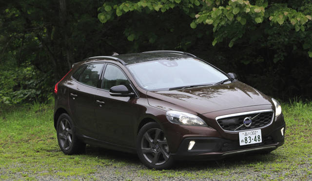 Volvo V40 D4