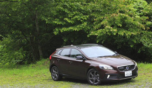 Volvo V40 D4