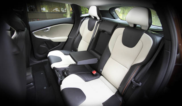 Volvo V40 D4