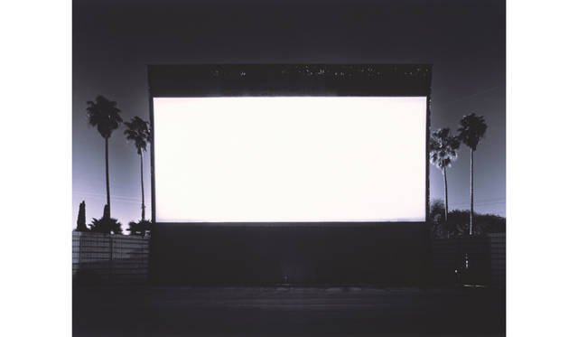 Hiroshi Sugimoto, "Paramount Drive-In, Paramount," 1993 / 42 x 54 cm / Gelatin silver print © Hiroshi Sugimoto / Deutsche Bank Collection