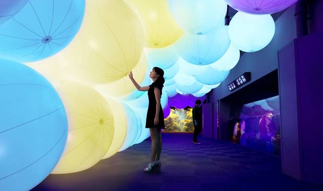 Spheres of Resonance and Night Fish