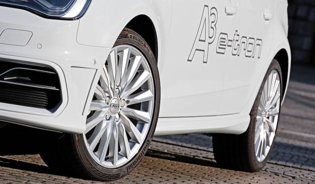 The side skirts are also e-tron exclusive equipment.
