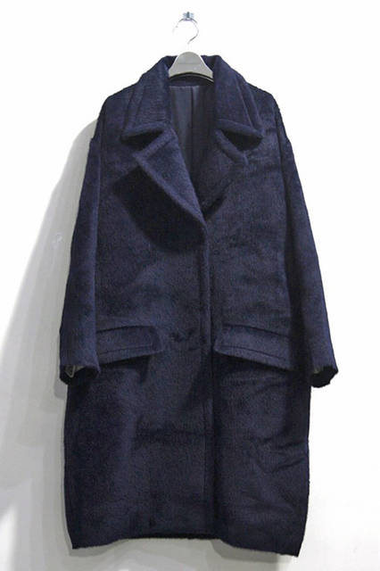 <strong>JOHN LAWRENCE SULLIVAN</strong><br />Limited edition alpaca shaggy coat ¥116,640