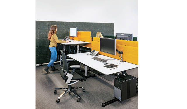 Sizes: Width and depth approx. W1600xD800mm, W1750xD750, W1800xD900mm (3 types); Height approx. 700-1200mm. Top types: 30 types: Laminate (4 types), MDF (14 colors), Linoleum (5 types), Wood (7 types).