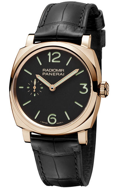 <strong>ラジオミール 1940 スリーデイズ オロロッソ-42mm</strong><br />ケース｜18Kレッドゴールド<br />直径｜42mm<br />ムーブメント｜手巻き（Cal.P.1000）<br />振動数｜2万8800振動／時<br />パワーリザーブ｜約72時間<br />防水｜5気圧<br />機能｜秒針ゼロリセット機構