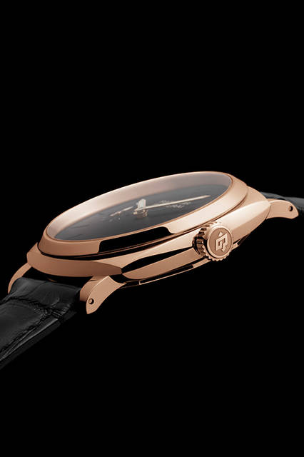 <strong>ラジオミール 1940 スリーデイズ オロロッソ-42mm</strong><br />ケース｜18Kレッドゴールド<br />直径｜42mm<br />ムーブメント｜手巻き（Cal.P.1000）<br />振動数｜2万8800振動／時<br />パワーリザーブ｜約72時間<br />防水｜5気圧<br />機能｜秒針ゼロリセット機構