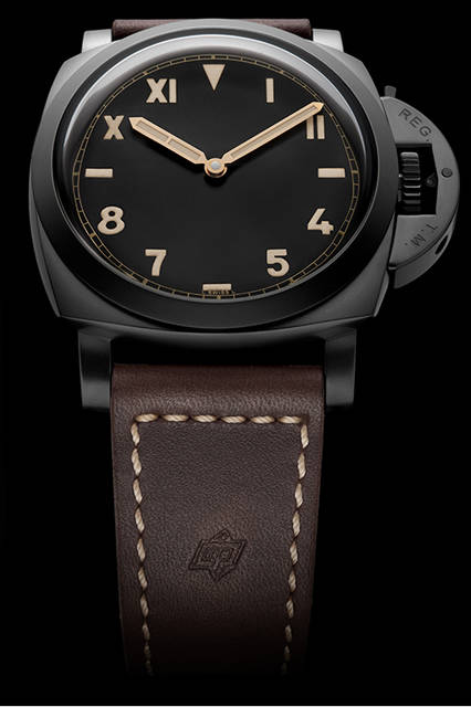 <strong>ルミノール 1950 スリーデイズ チタニオ DLC-47mm</strong><br />ケース｜ブラックDLCコーティングチタン<br />直径｜47mm<br />ムーブメント｜手巻き（Cal.P.3000）<br />振動数｜2万1600振動／時<br />パワーリザーブ｜約72時間<br />防水｜10気圧<br />機能｜アワージャンプ機構<br />発売予定｜2015年冬