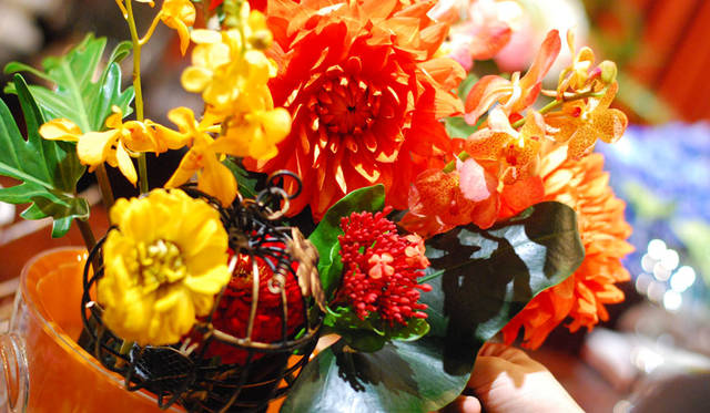 <strong>FLORALUXE | FLORALUXE</strong><br />The Latest 'NY Style' for an Elegant Halloween