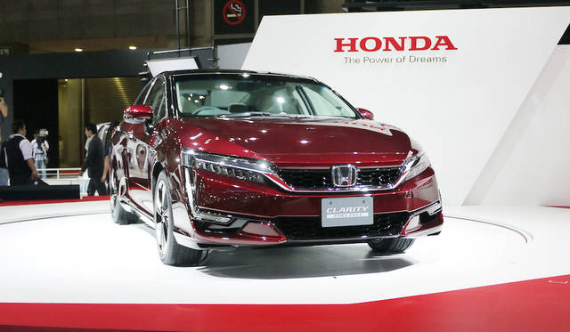 Photograph by HORIGUCHI Yoshihiro